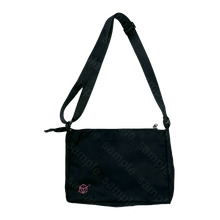 画像をギャラリービューアに読み込む, いれいす クリアポケット付きサコッシュ ないこカラー
